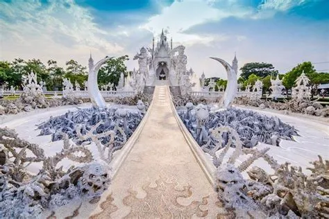  Wat Rong Khun, En Magisk Kristallpalats I Nord Thailand!